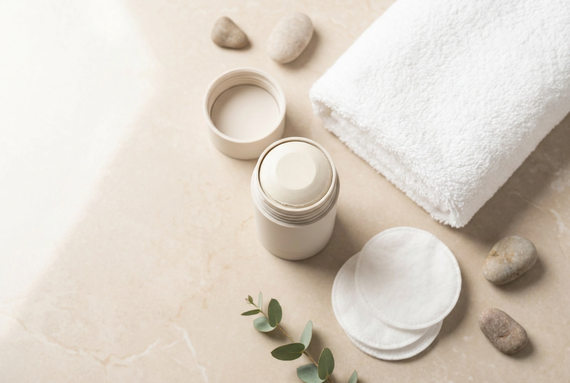 Naamiopuikot: Tarkka kohdennettu levitys ja puhdistus käytön jälkeen