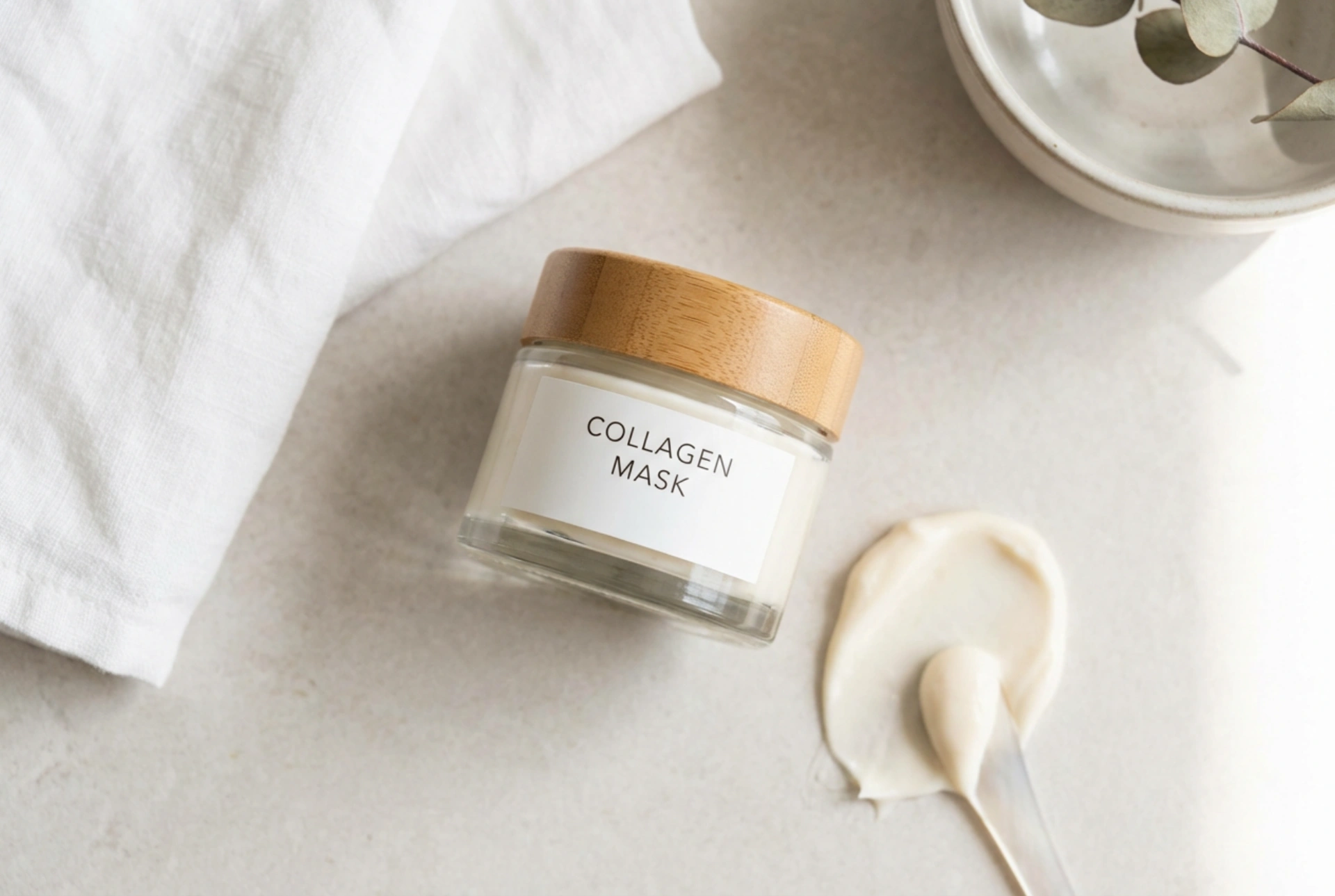 Kollageeninaamio: Kuinka parantaa imeytymistä ja välttää rullautuminen